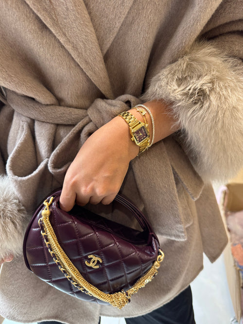 Santa or fond bordeaux